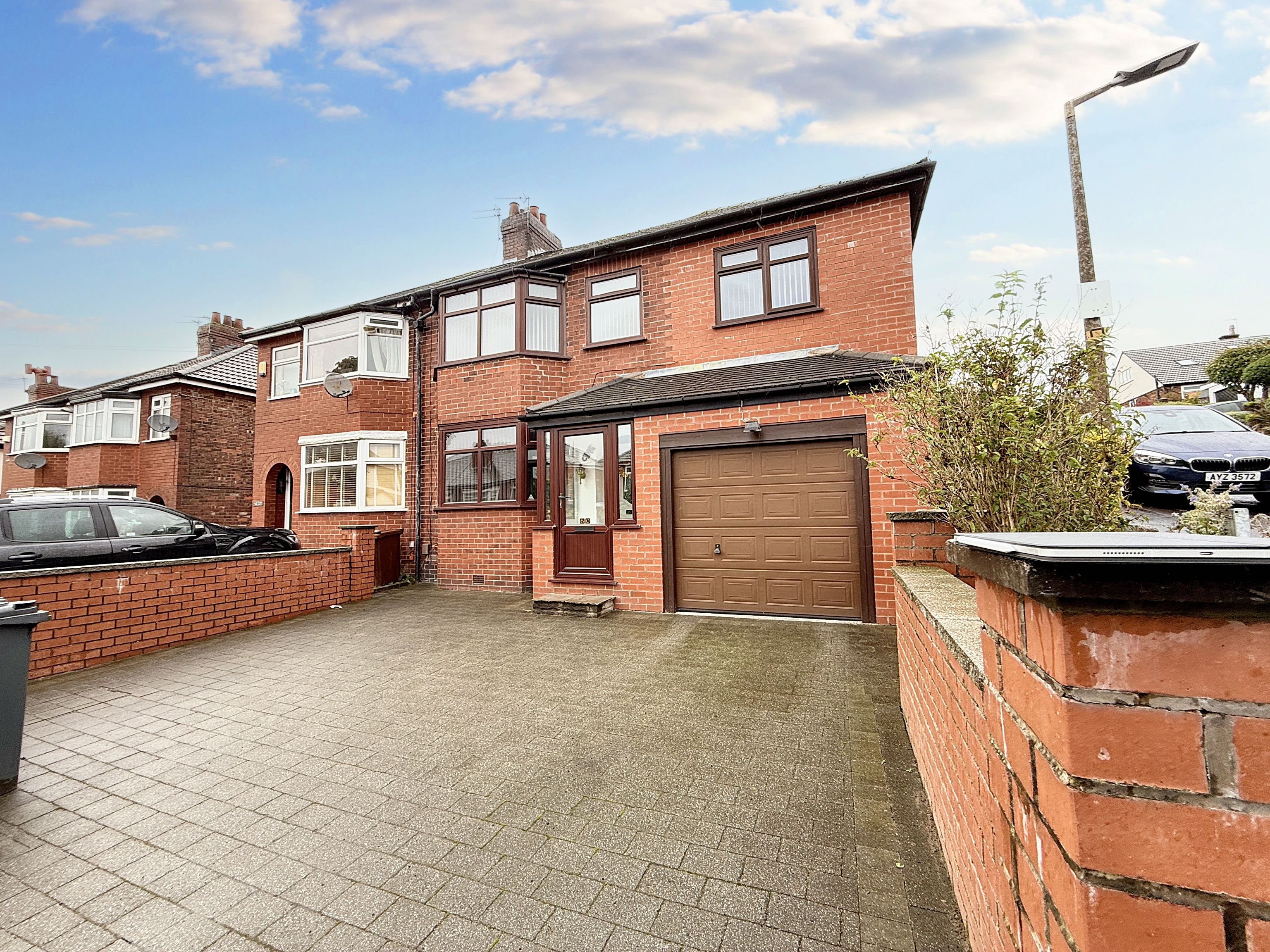 Sandy Lane, Prestwich, M25