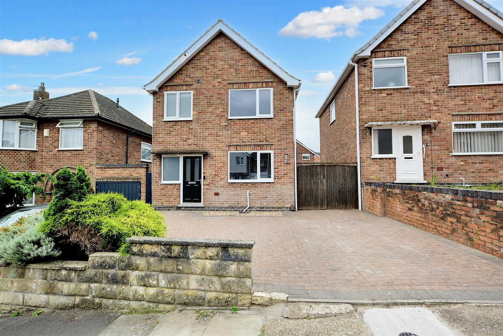 Oakdale Drive, Beeston, Nottingham, NG9 5LF