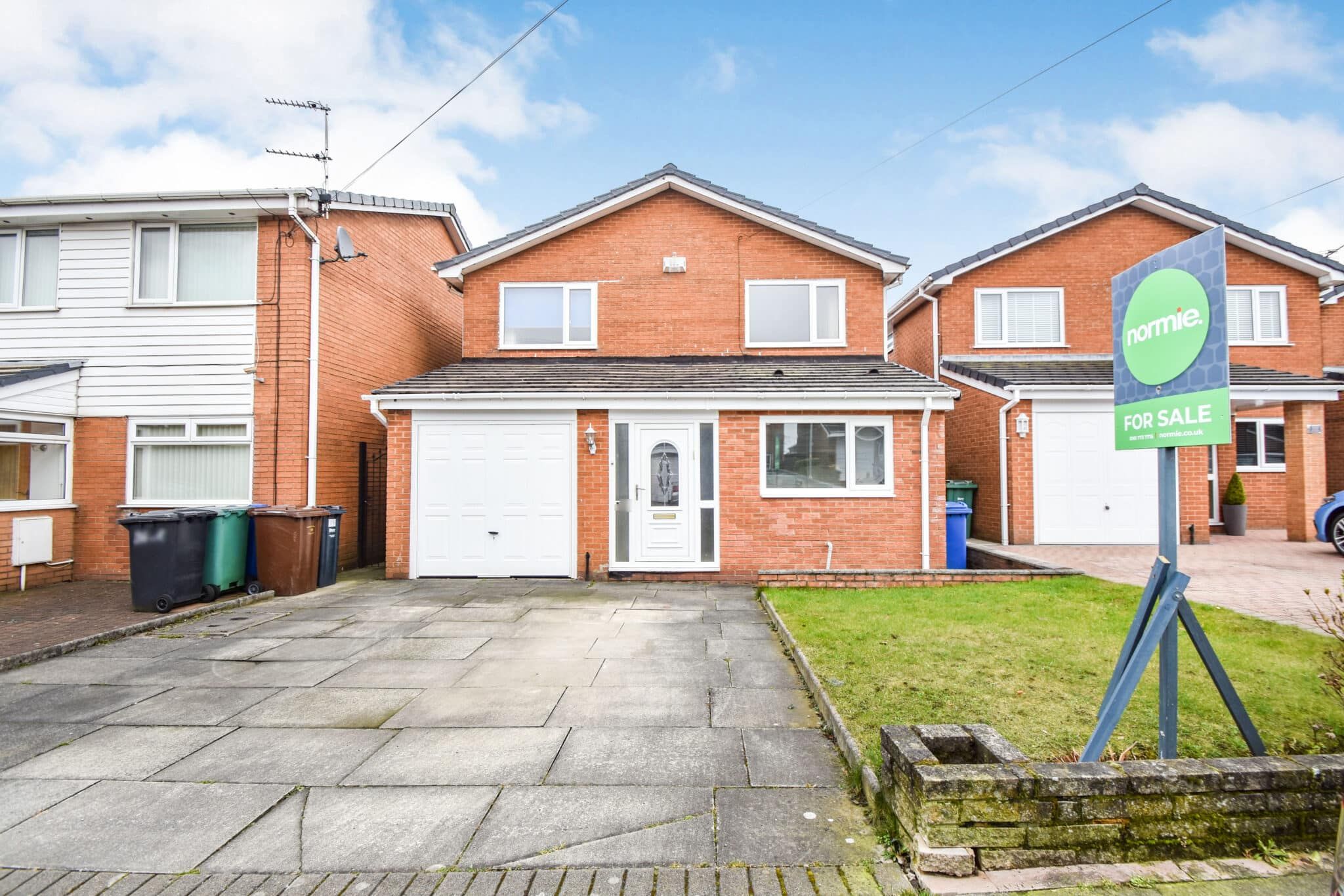 Raglan Avenue, Whitefield, M45