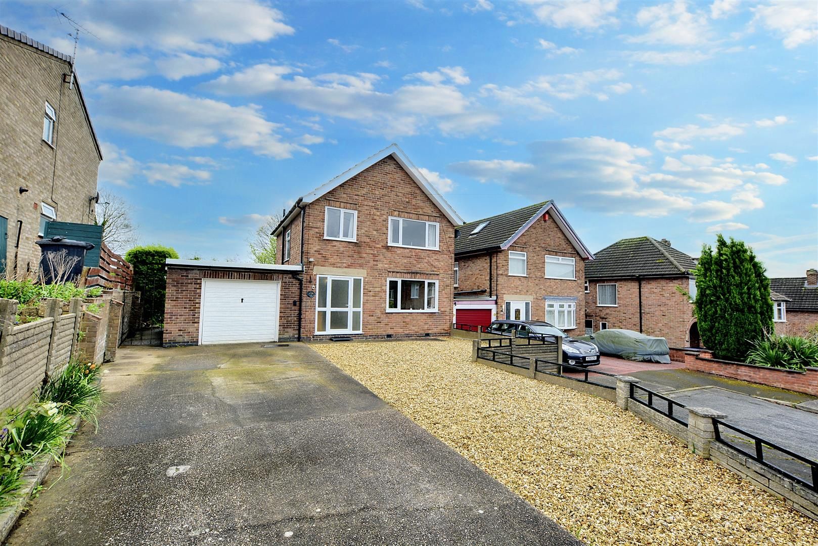 Oakdale Drive, Chilwell, Nottingham, NG9 5LF