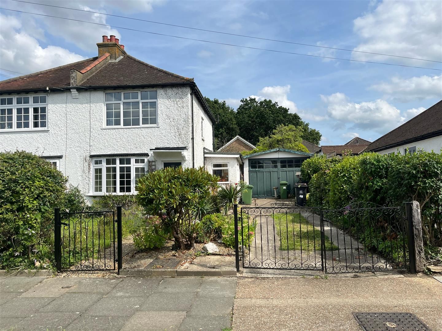 St. Georges Road, Petts Wood, Petts Wood Orpington, Kent, BR5 1JD