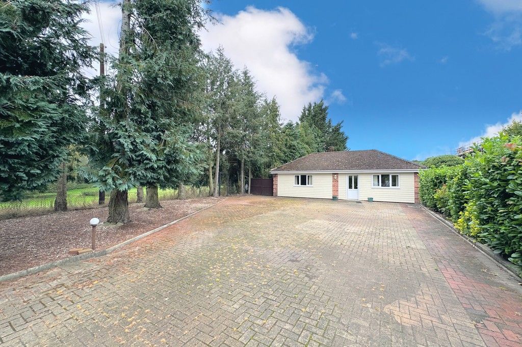 Pentlow Road, Glemsford, Sudbury, Suffolk, CO10 7QR