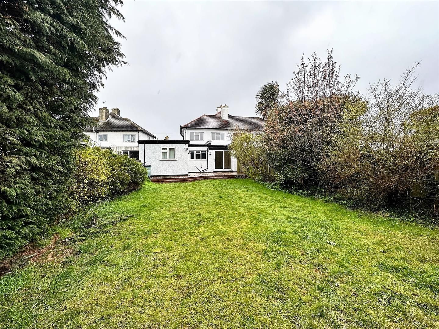 4 bed house to rent in Crest View Drive, Petts Wood Edmund Estate Agents