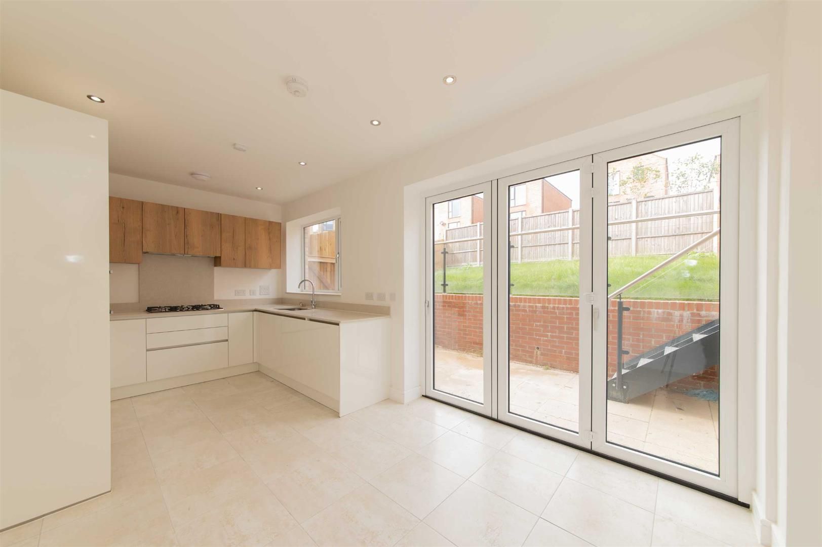 Peter Collinson Vale, Mill Hill, London, NW7 1RW