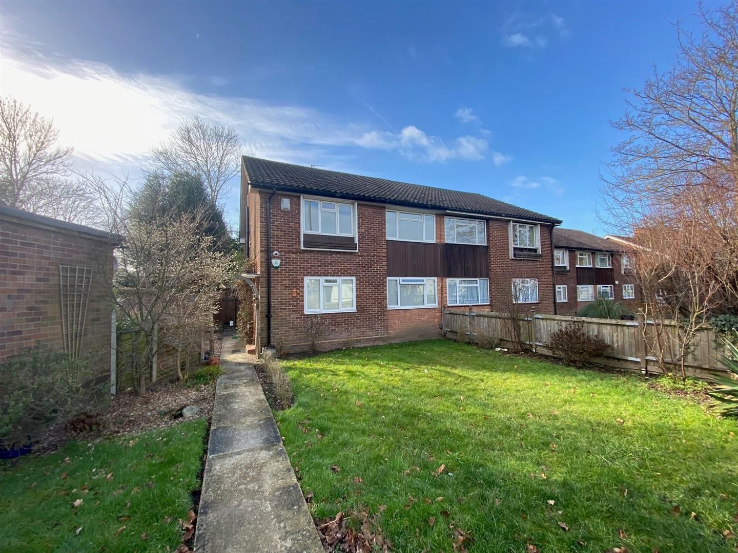 2 bed flat for sale in Southborough Lane, Bromley Edmund Estate Agents