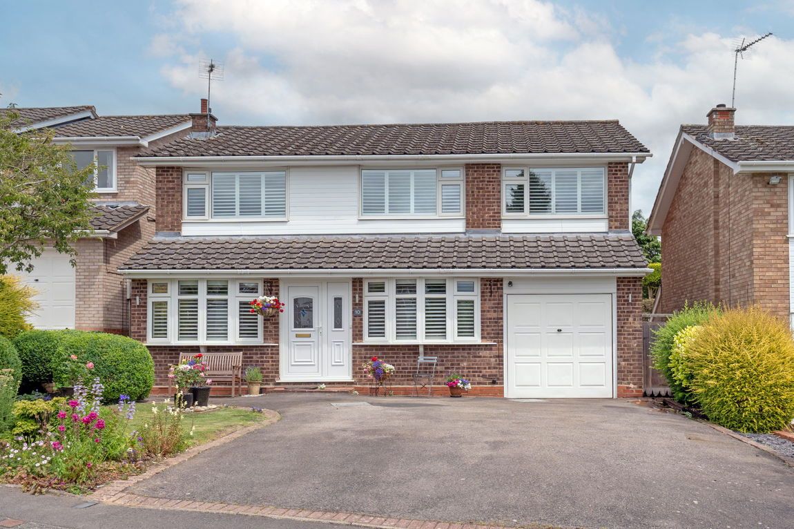 Tanglewood Close, Blackwell, Bromsgrove, B60 1BU