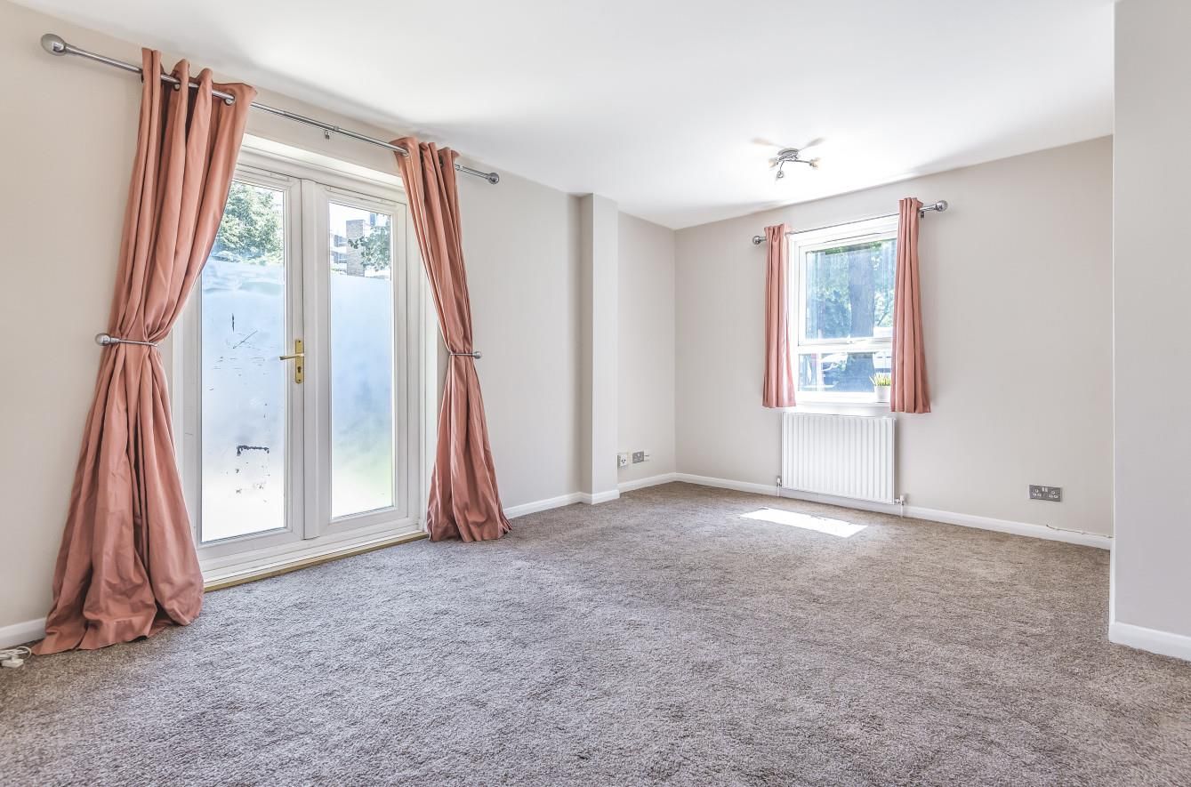 Gipsy Lane, Putney, London, SW15 5RJ