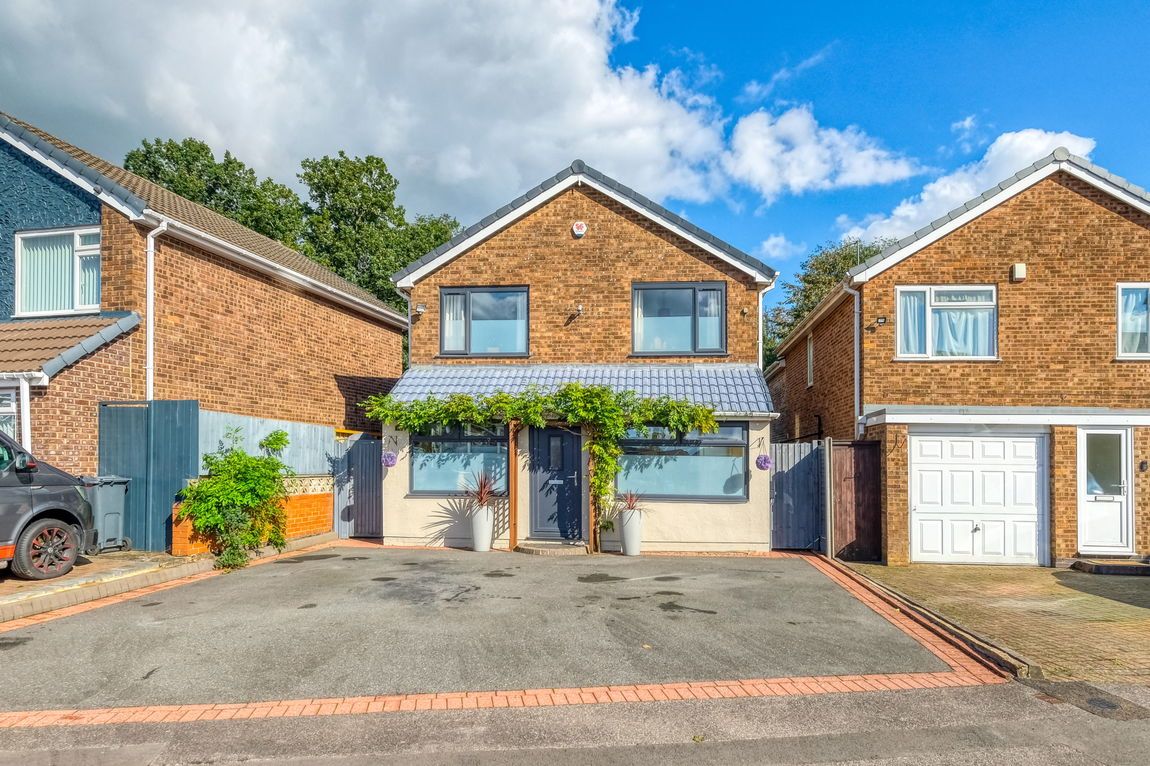 Hobacre Close, Rednal, Birmingham, B45 9YG