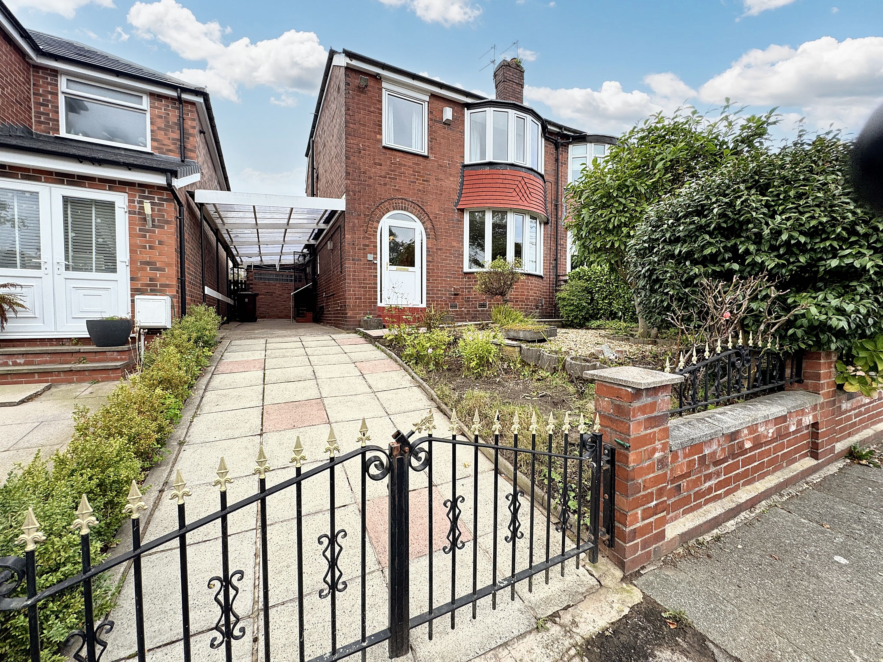 Agecroft Road West, Prestwich, M25