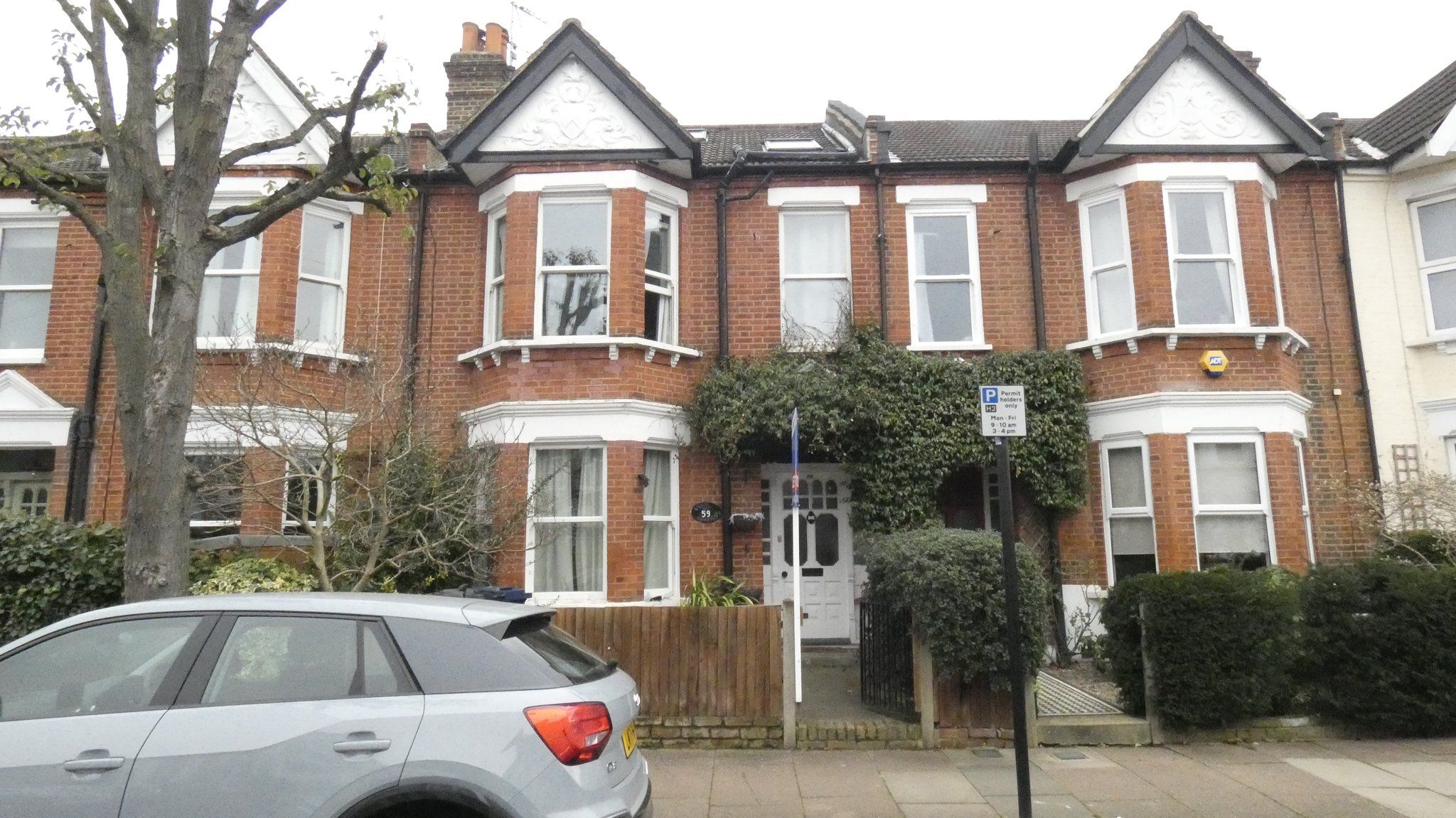 Grove Avenue, Hanwell, London, W7 3ET