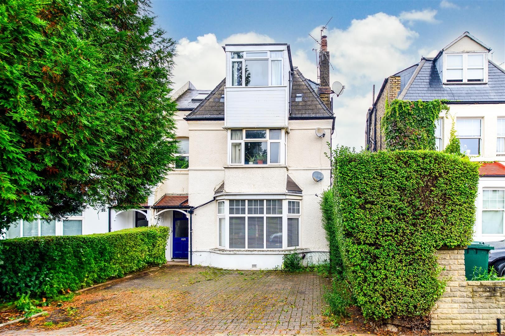 Woodside Park Road, Woodside Park, London, N12 8RP