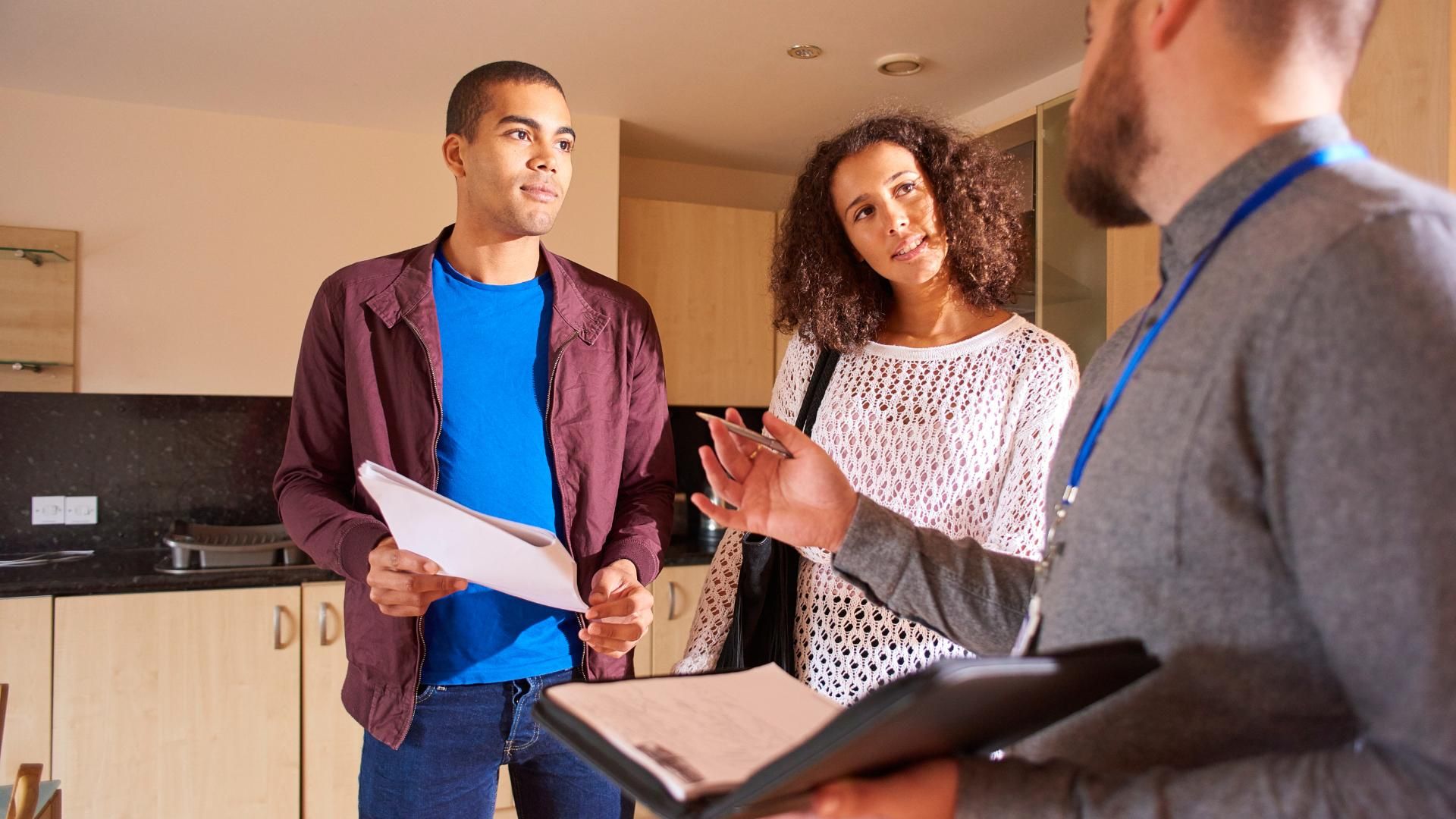 8 questions a tenant must ask on a viewing