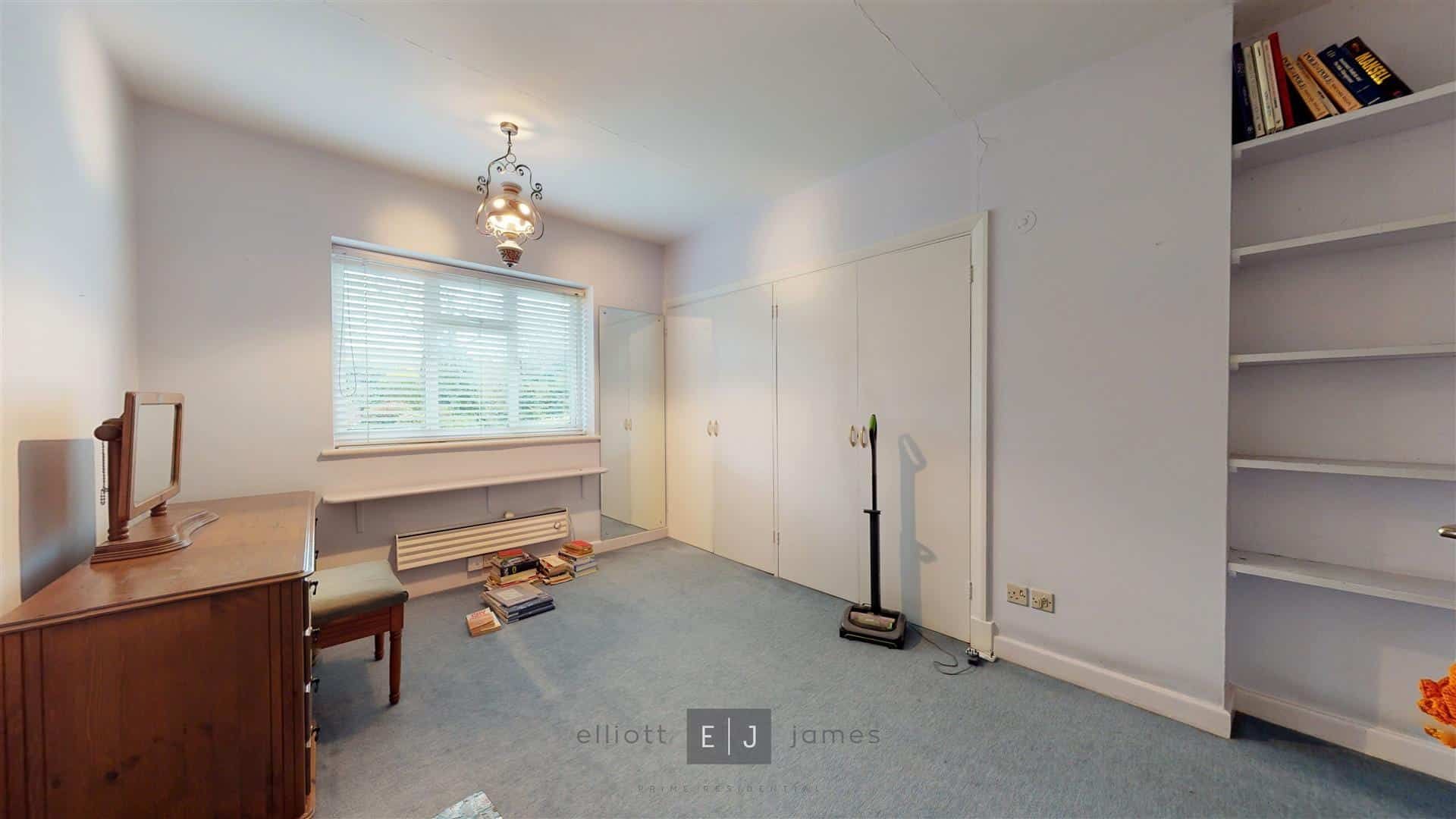 5 bed detached house for sale in Whitehall Lane, Buckhurst Hill