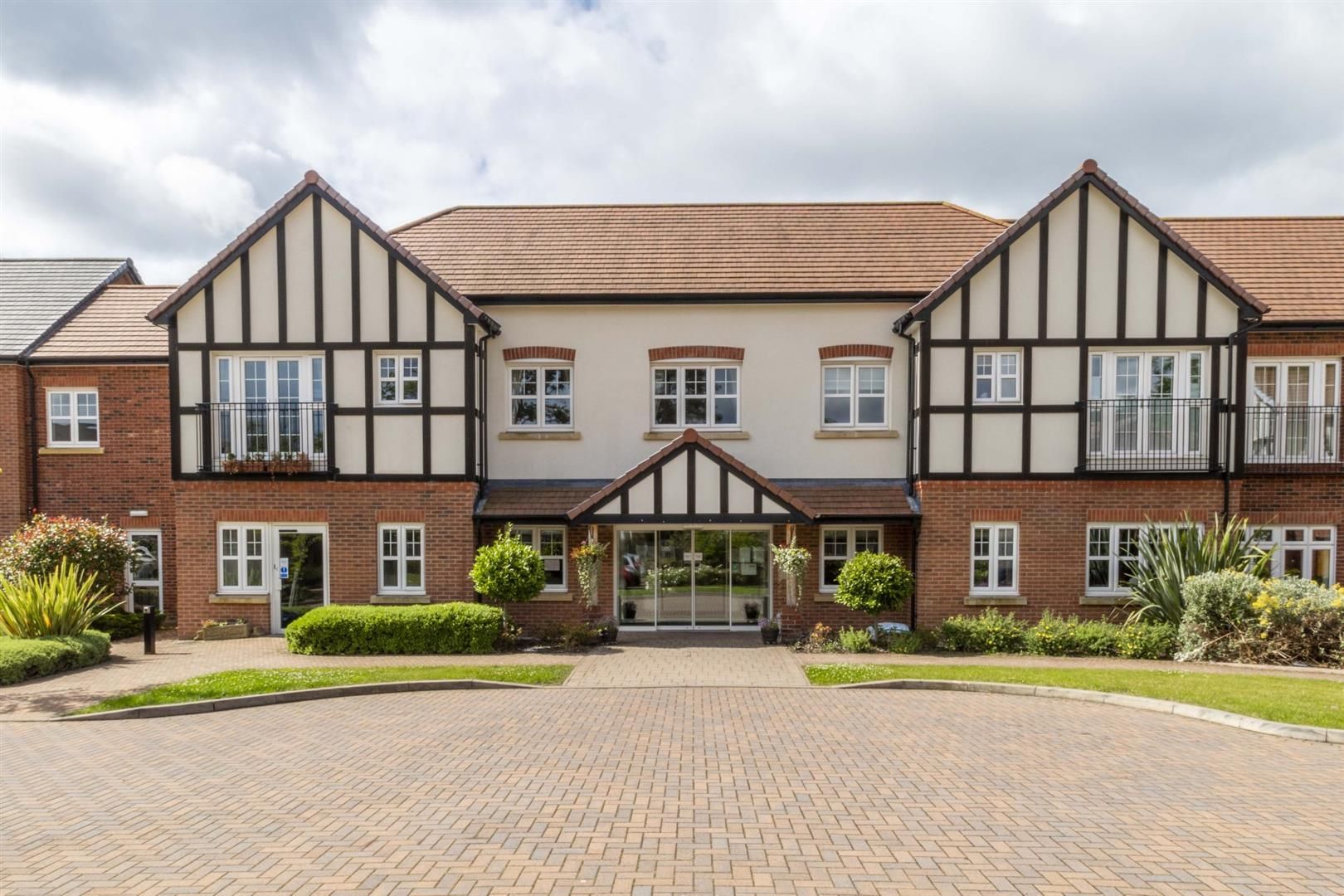 Apartment 37, Ravenshaw Court, Solihull, 73 Four Ashes Road, B93 8NA