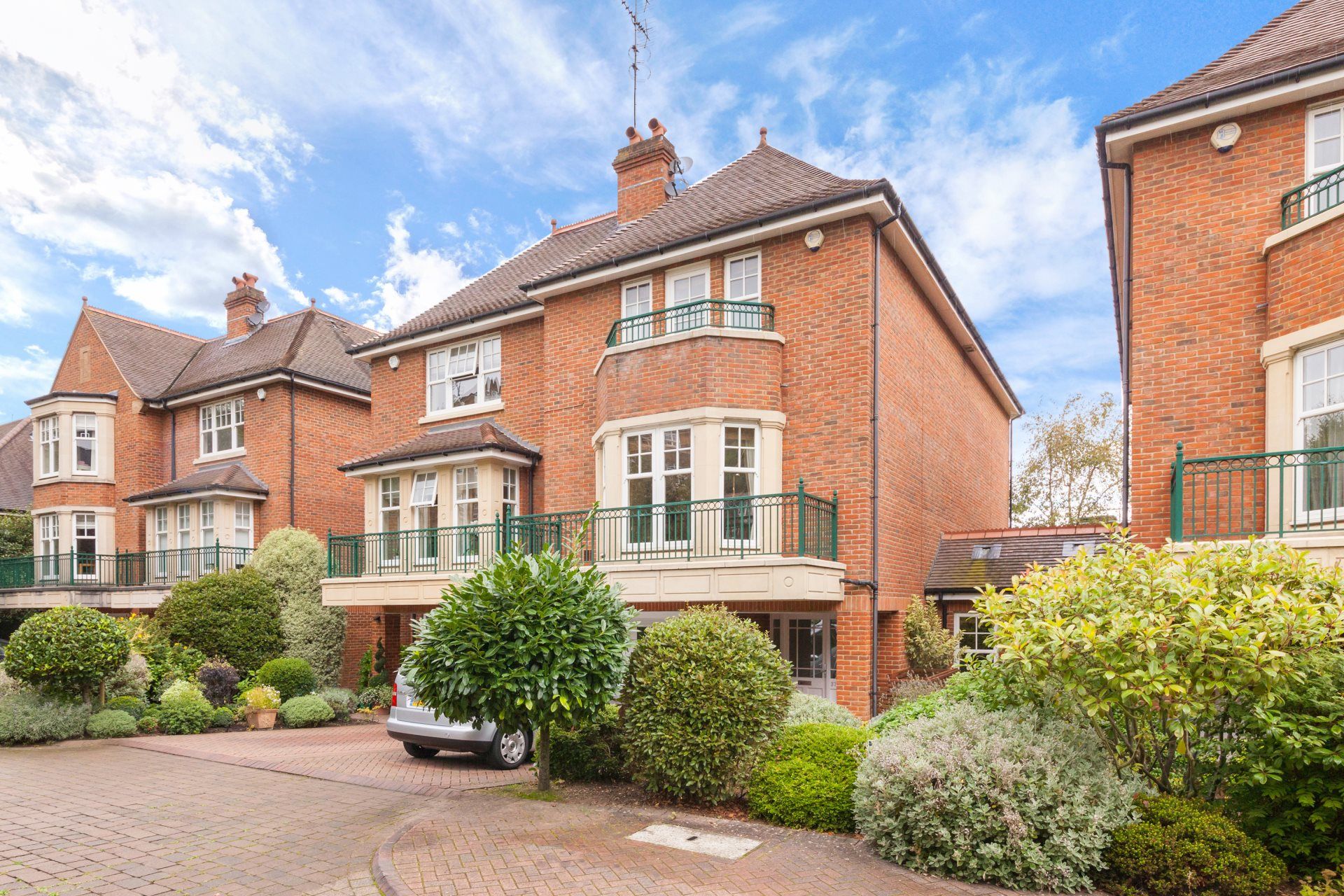 Mountview Close, London, NW11 7HG