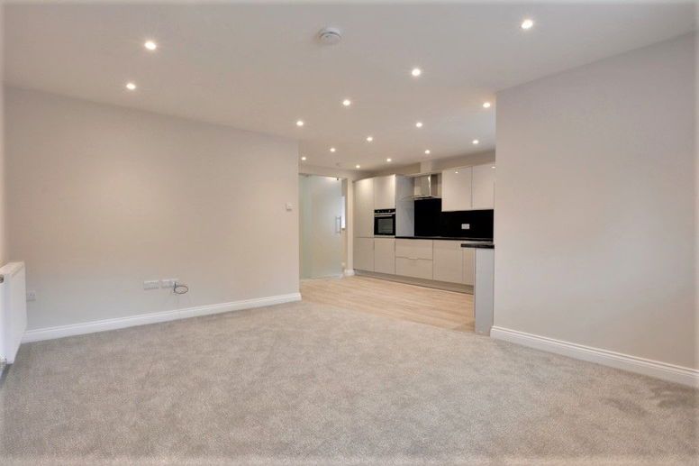 Second Floor Apartment, London Street, Southport Town Centre