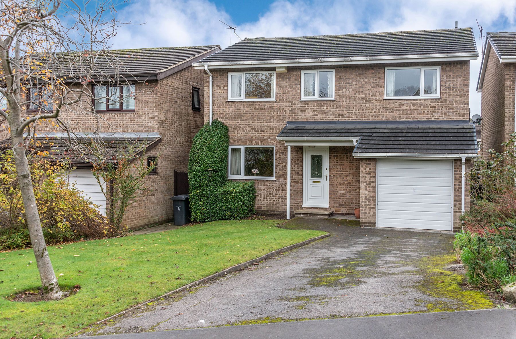 Poynton Wood Crescent, Bradway, S17