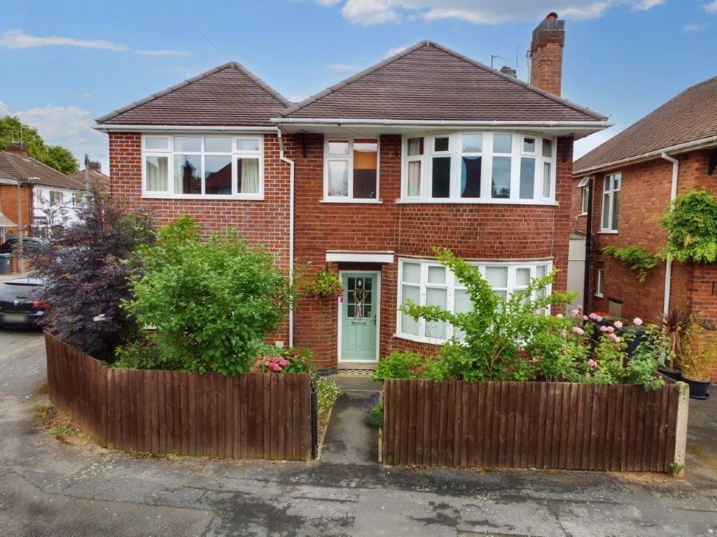 Kingrove Avenue, Chilwell, Nottingham, NG9 4DQ