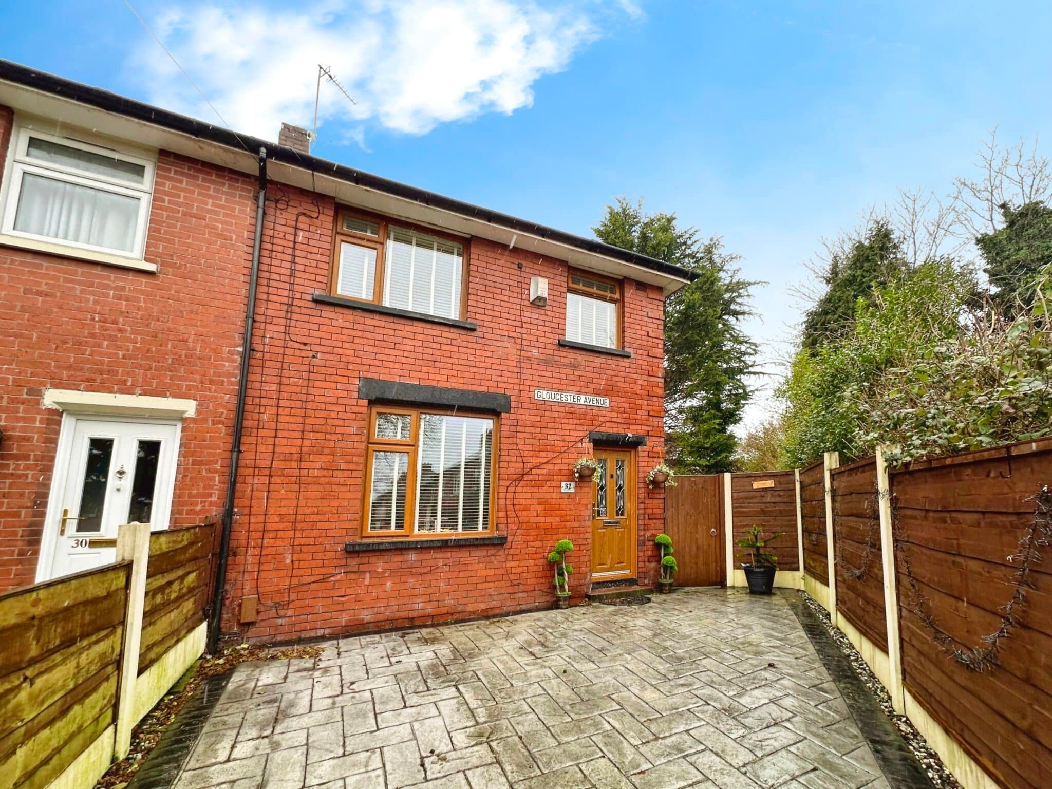 Gloucester Avenue, Whitefield, Manchester, Manchester, M45 6BX