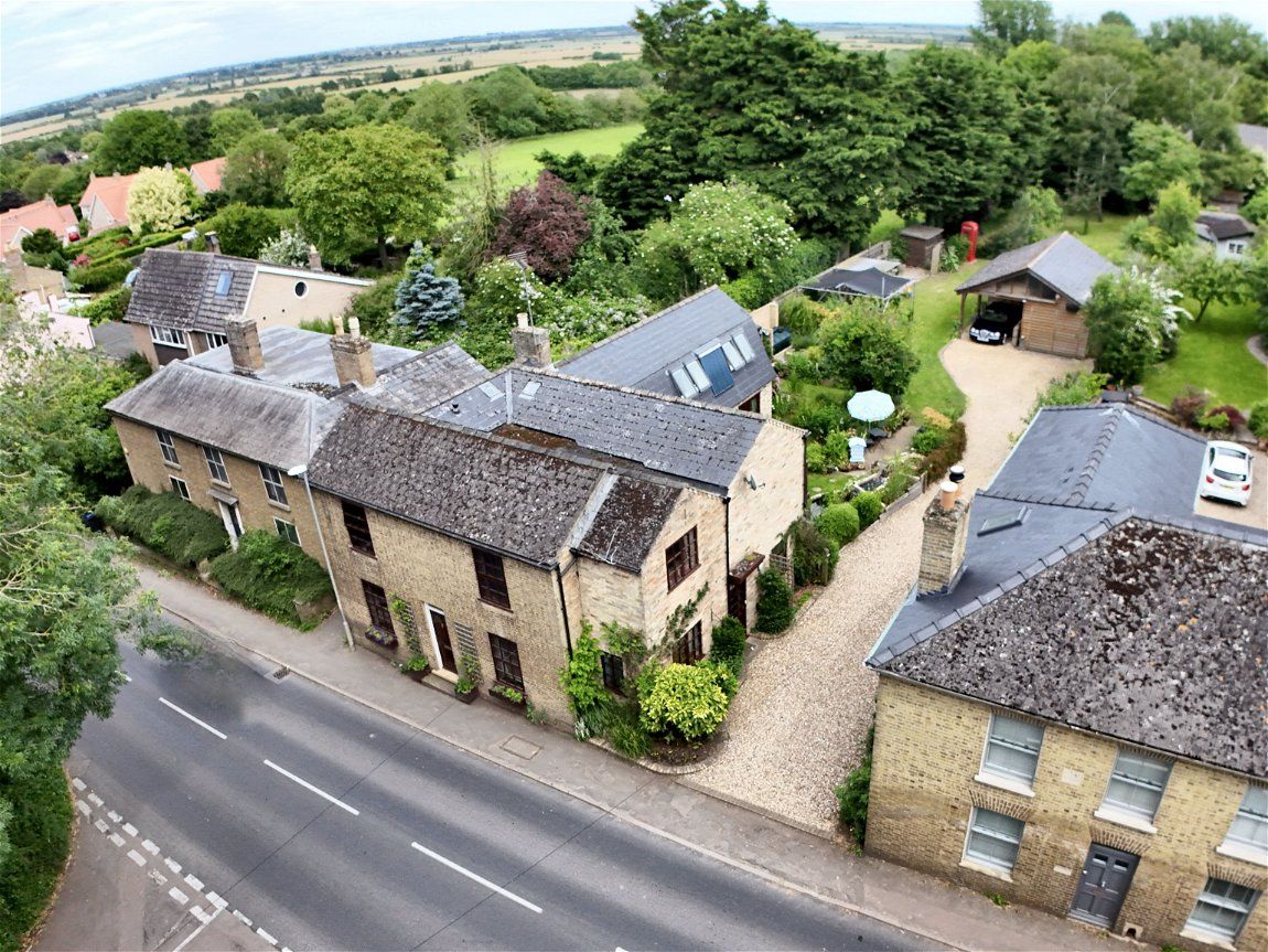 Station Road, Haddenham, Cambridgeshire, CB6 3XD