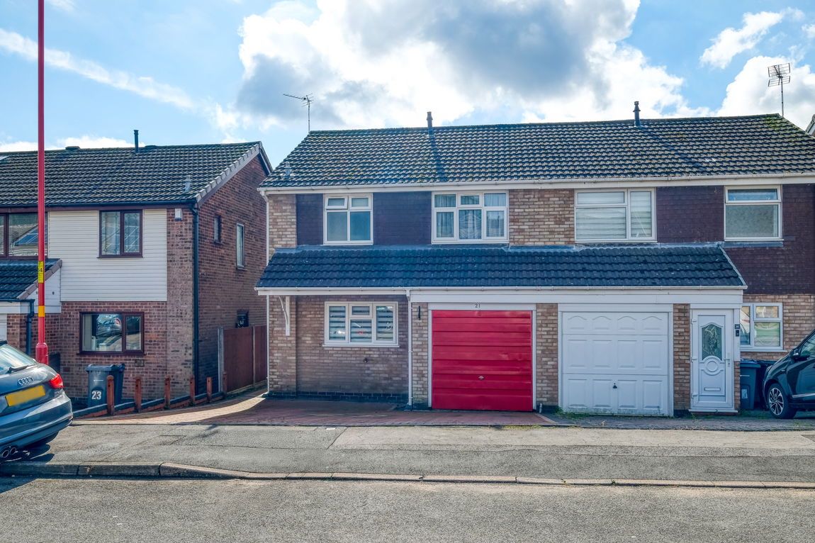 Sandstone Avenue, Rednal, Birmingham, B45 9YF