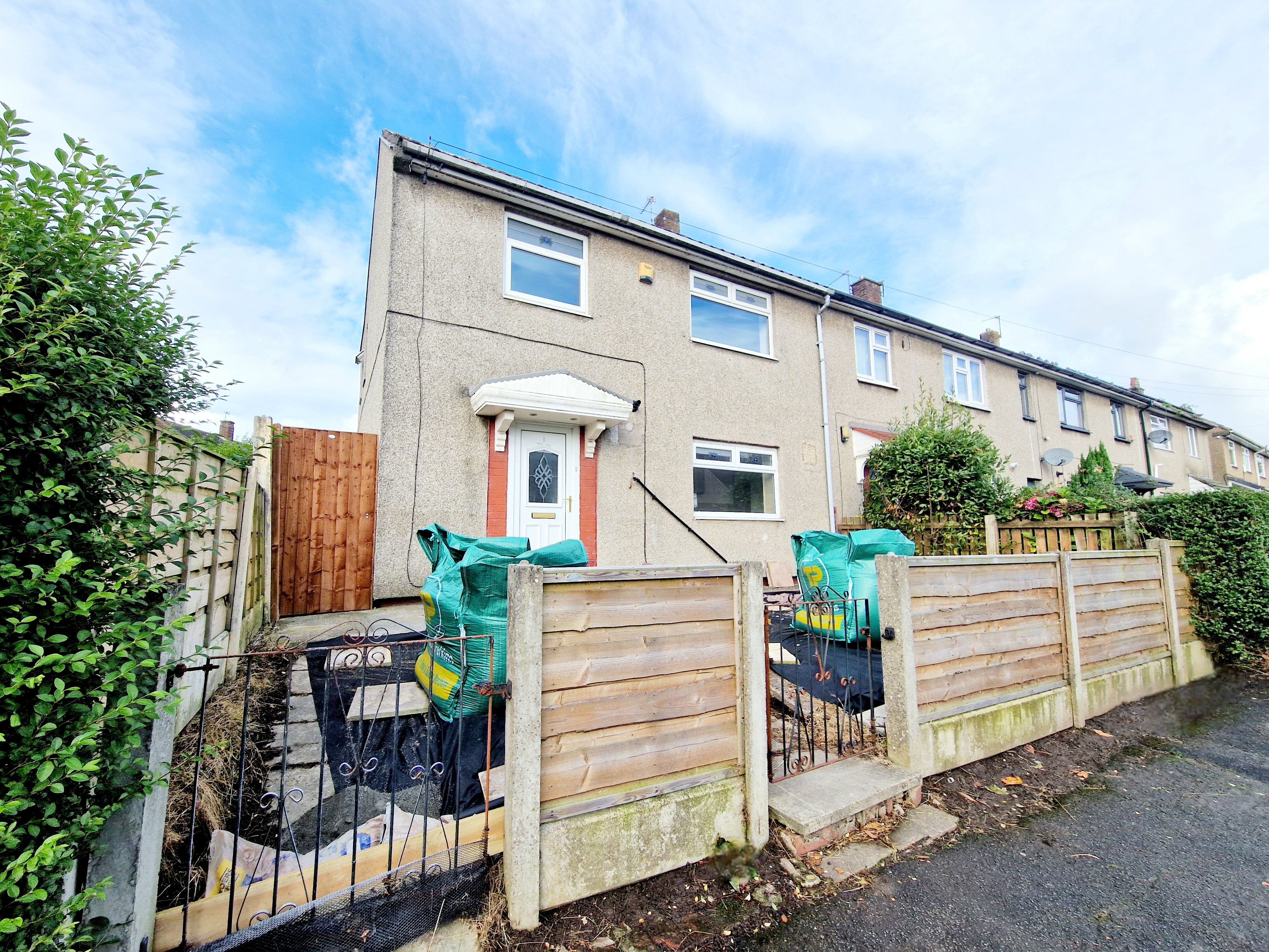 Windermere Road, Middleton, M24