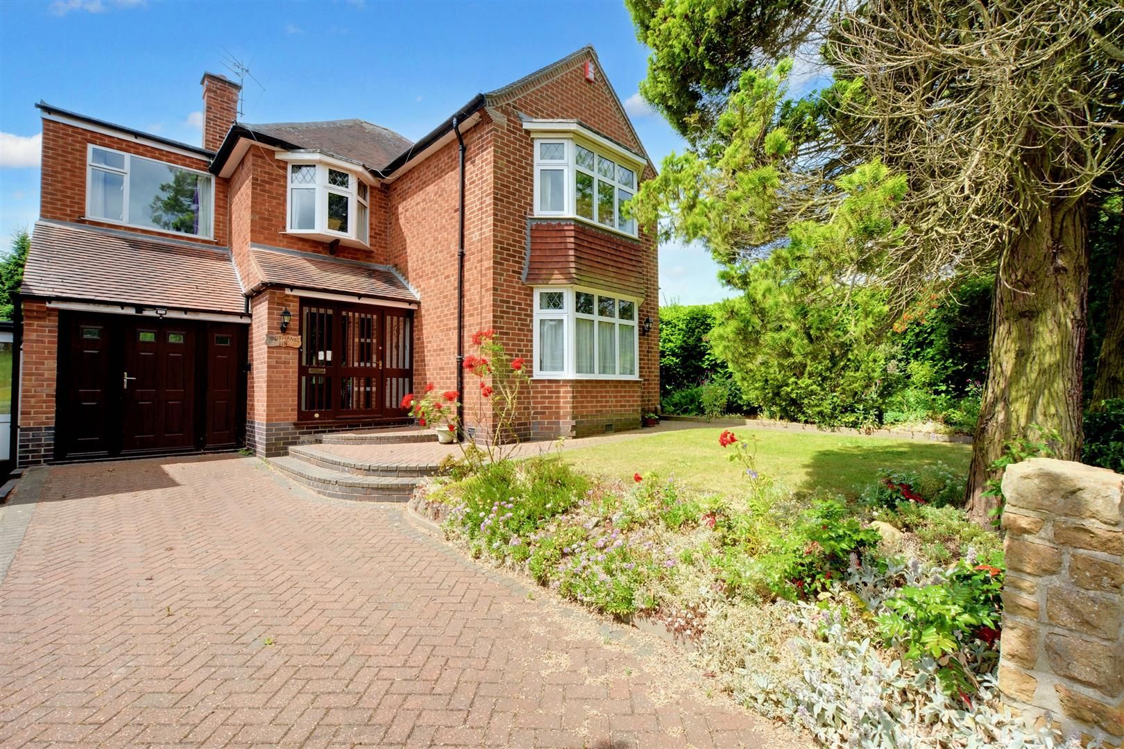 Arundel Drive, Bramcote, Nottingham, NG9 3FQ