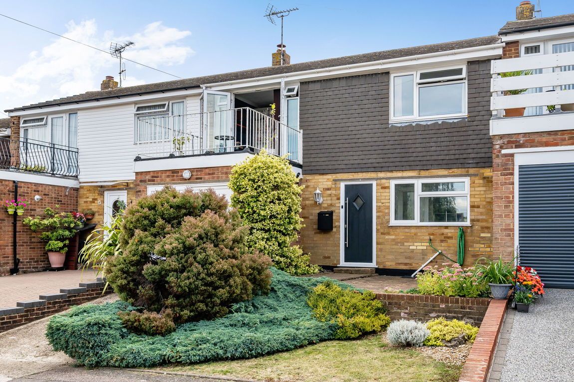 Hunstanton Close, Rainham, Gillingham, Kent, ME8 8RL