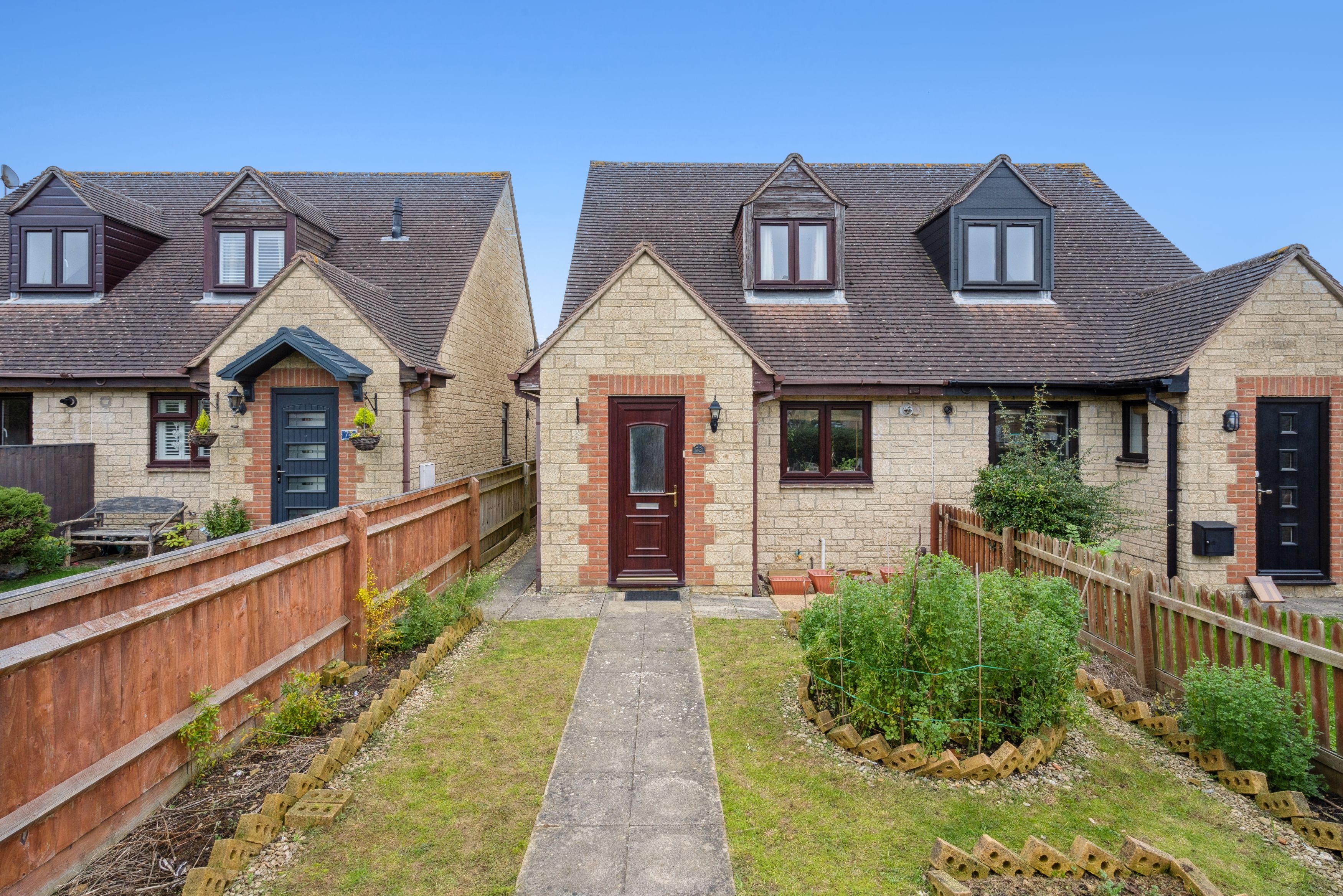 Burford Road, Carterton, Carterton, OX18 1AE