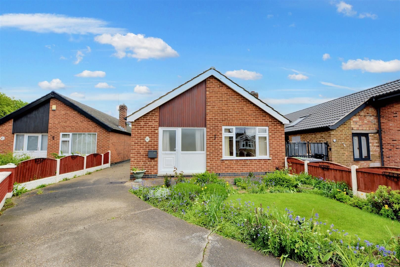 Derwent Close, Attenborough, Nottingham, NG9 6BX