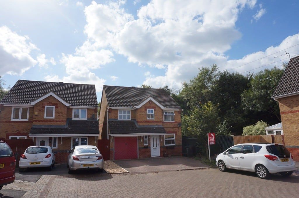 Holliday Close, Abbey Meads, Swindon, Wiltshire, SN25 4YQ