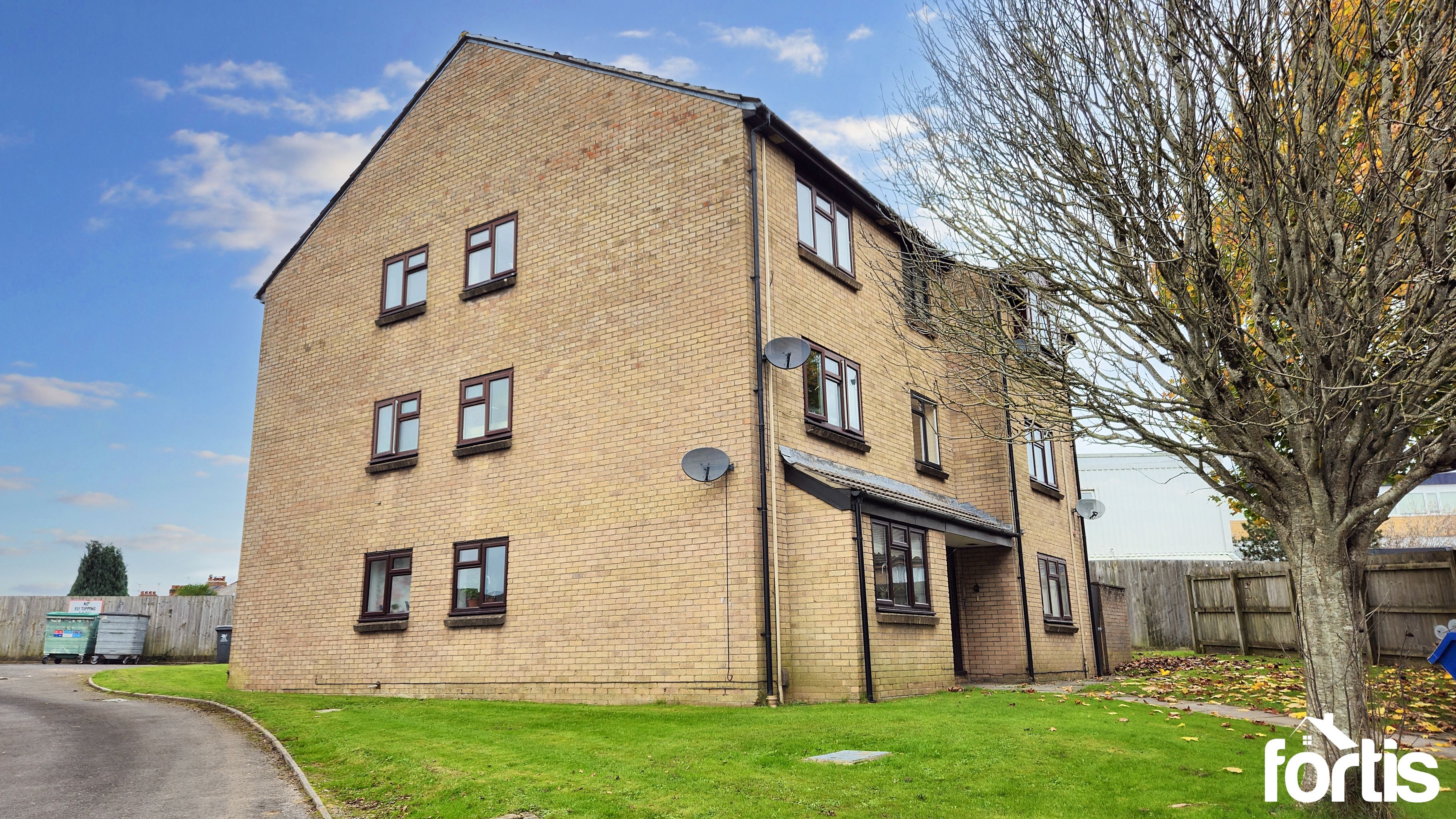 Oxwich Close, Cardiff, CF5