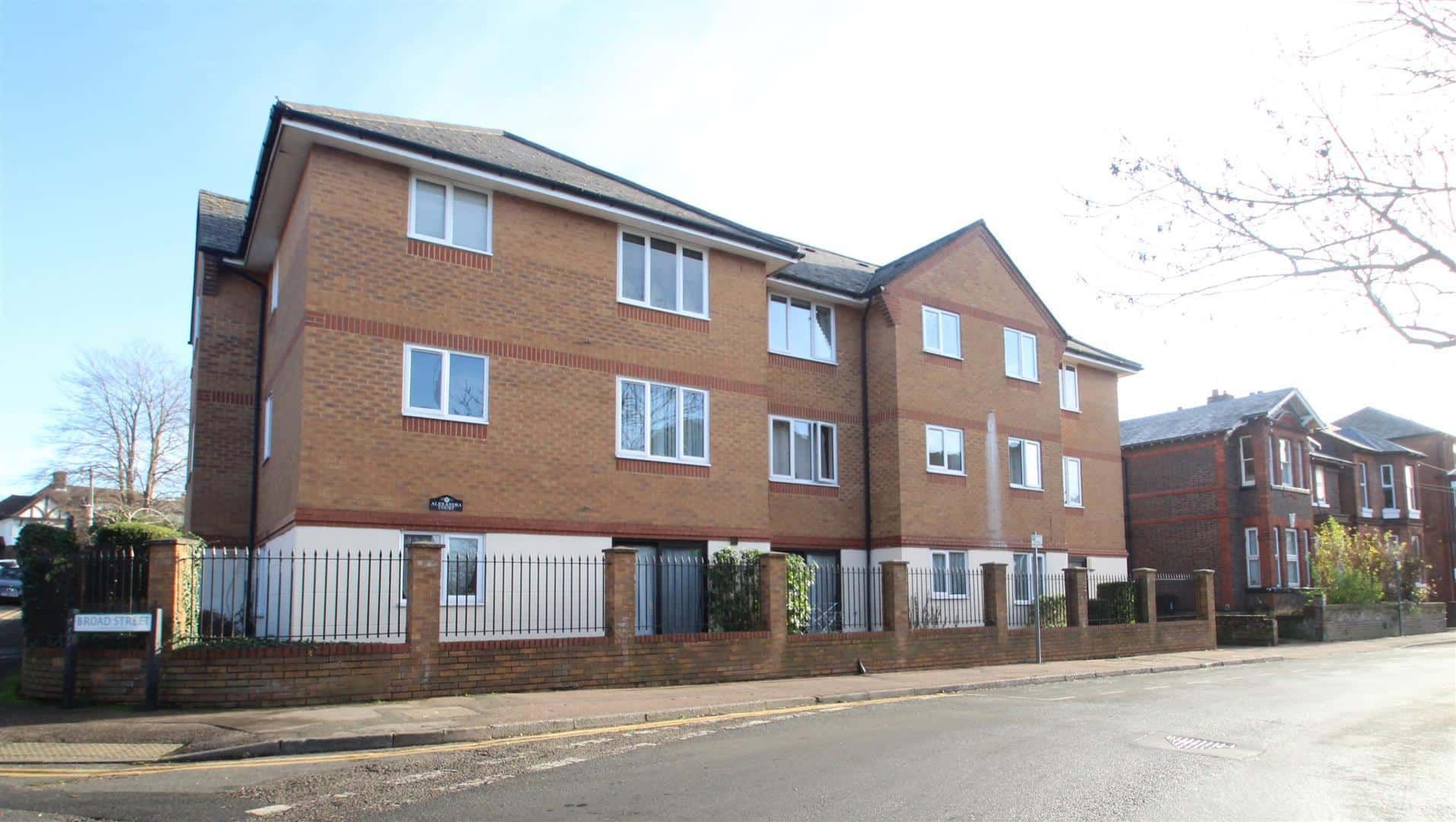 Alexandra Court, Hemel Hempstead, Herts, HP2 5XG