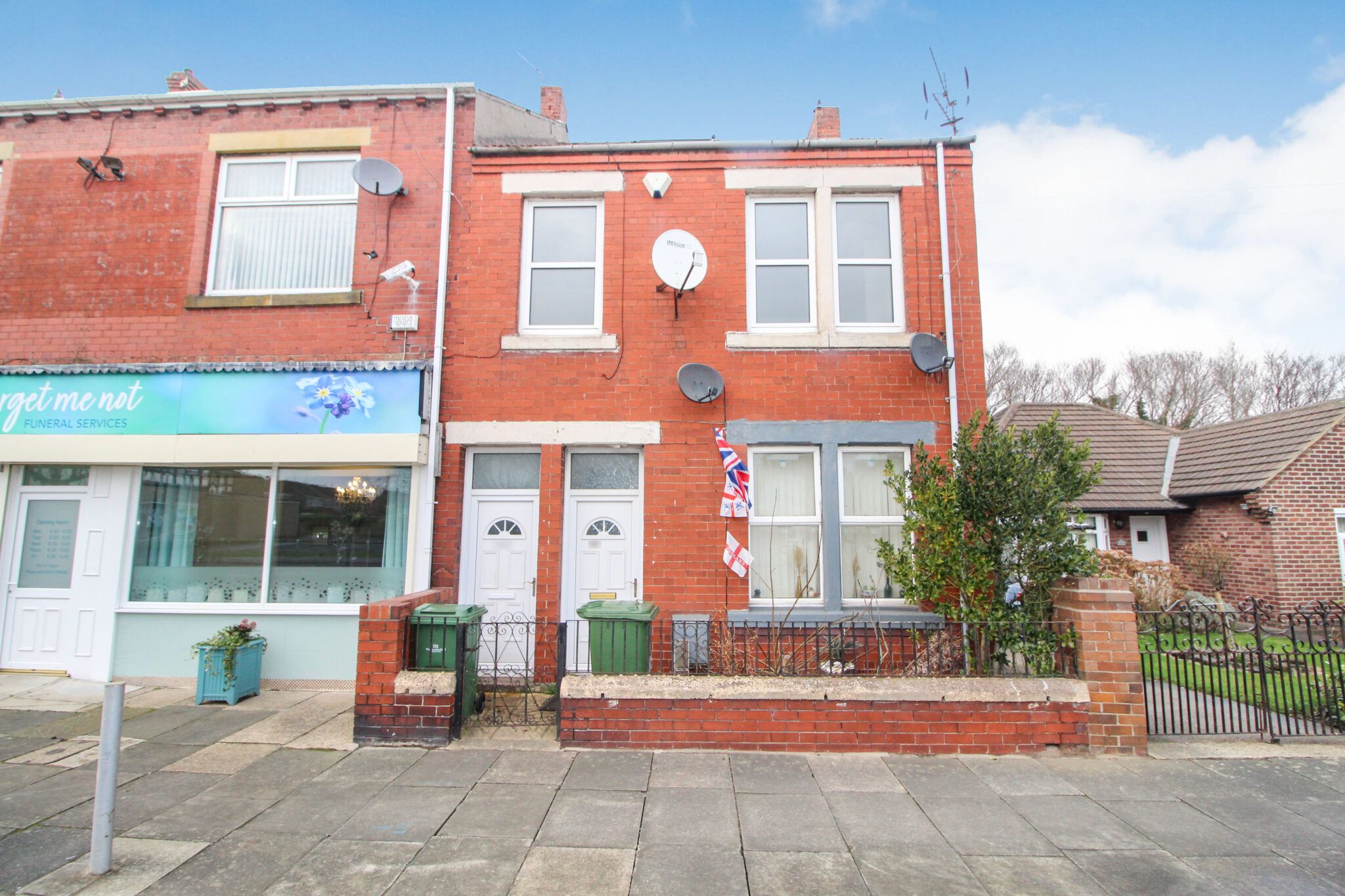 Cowpen Road, Blyth, (pair of flats for sale)