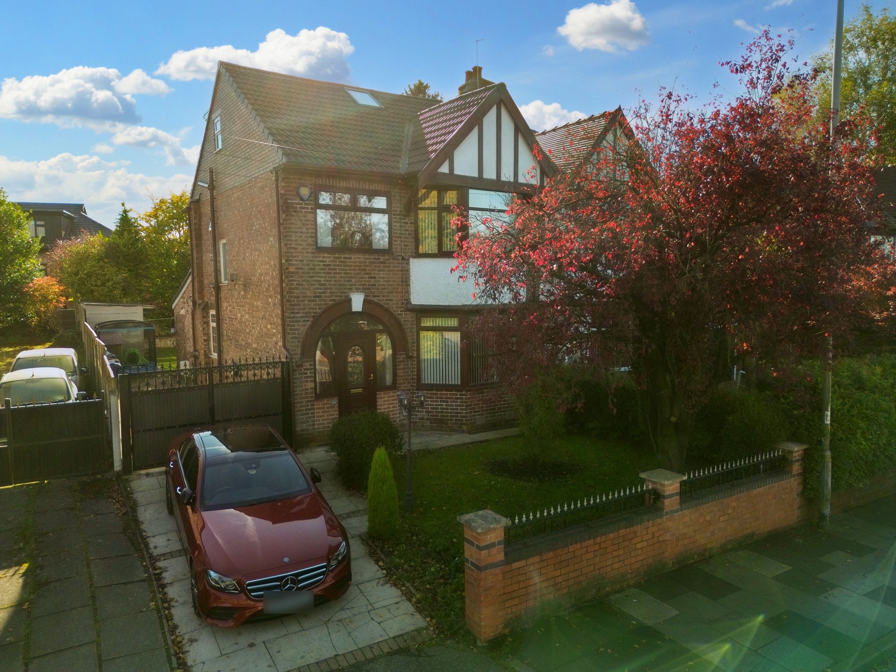 Scholes Lane, Prestwich, M25