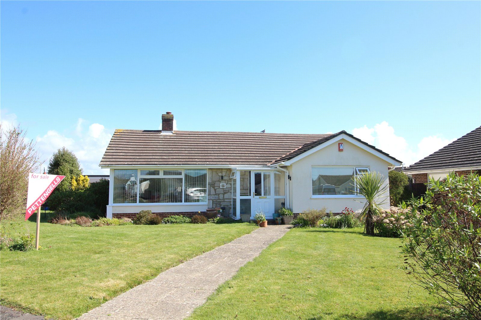 Three Acre Drive, Barton On Sea, Hampshire, BH25 7LQ