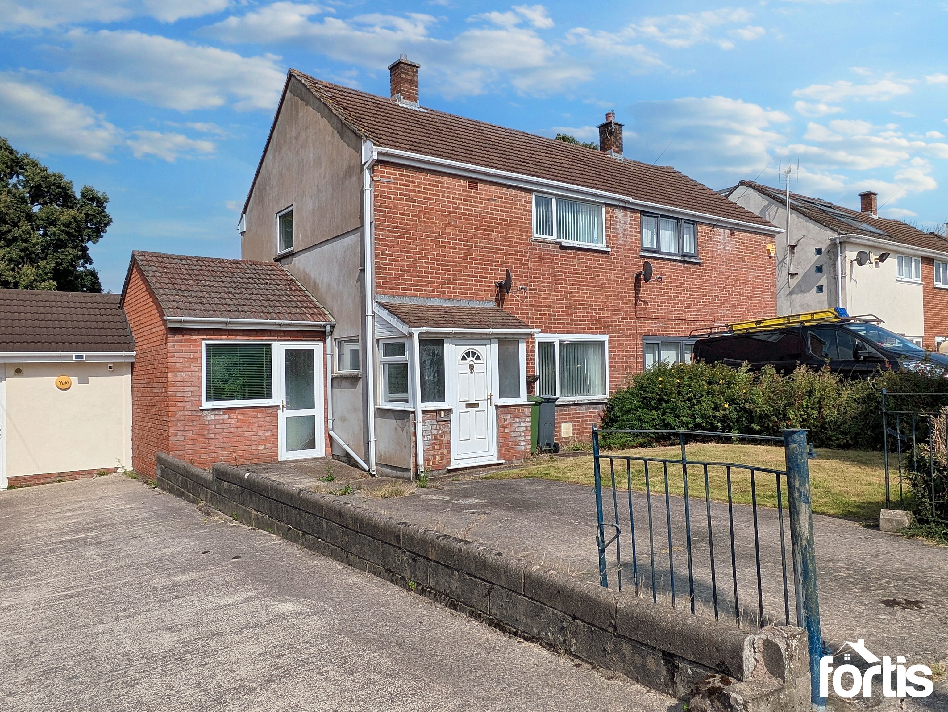 Instow Place, Llanrumney, CF3