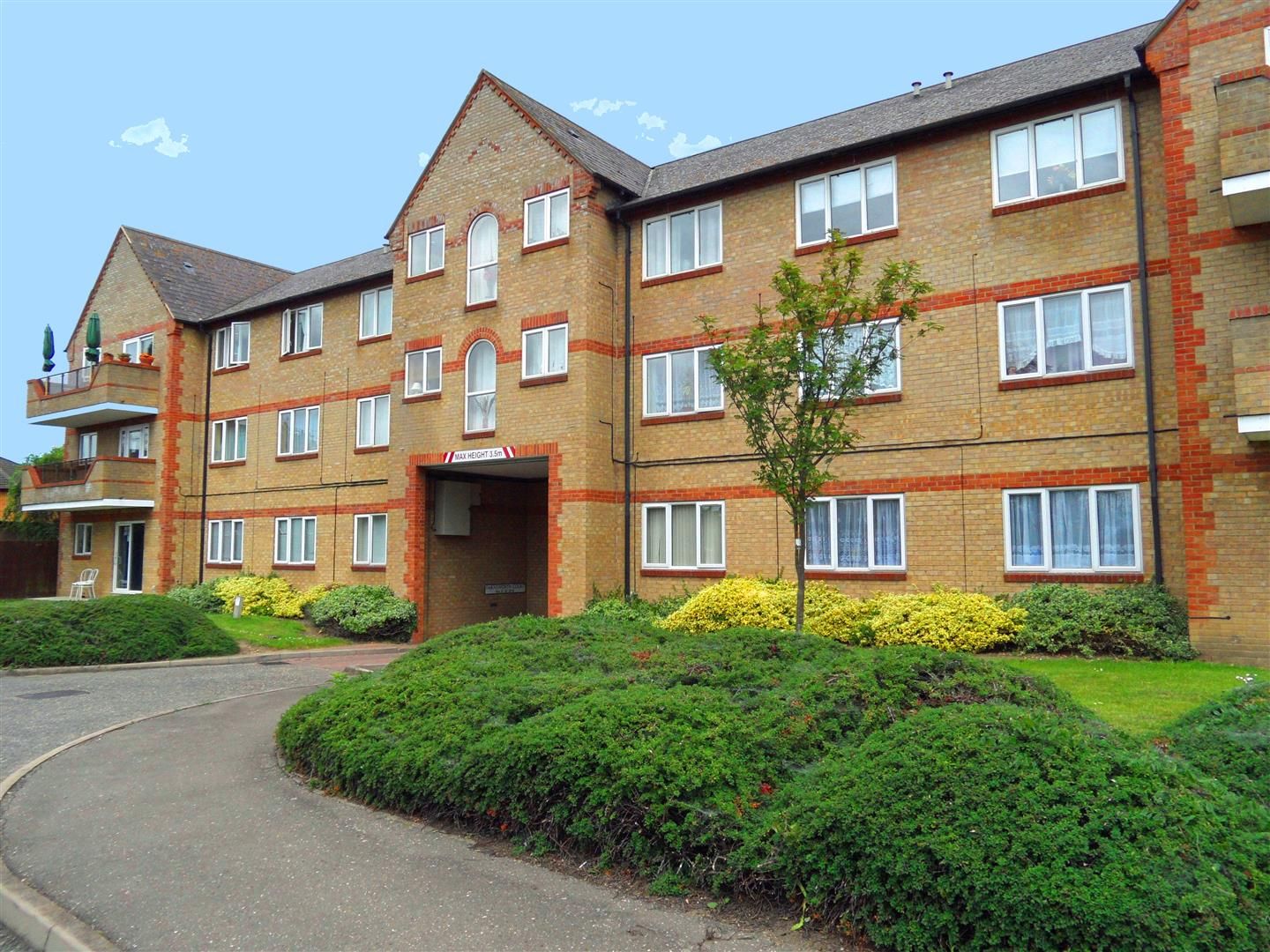 Farnsworth Court, Fletton, Peterborough, PE2 8QT