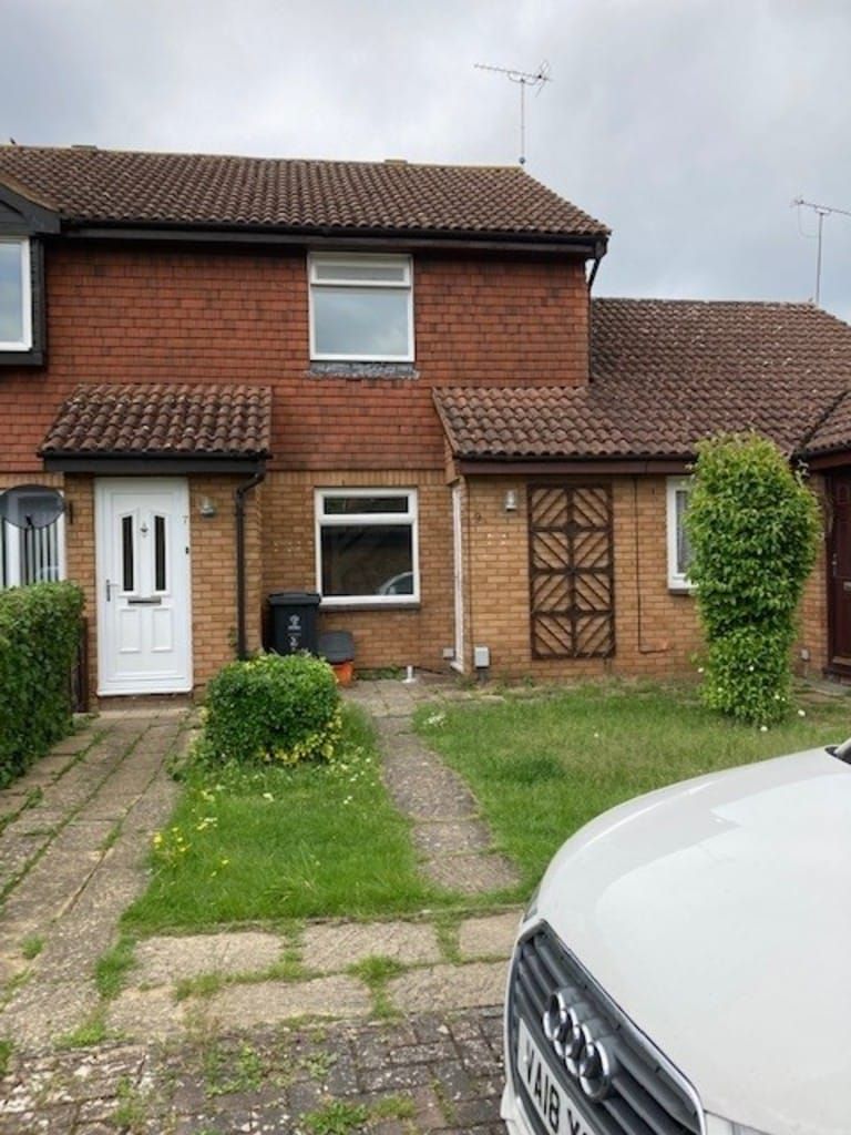 Tamworth Drive, Shaw, Swindon, Wiltshire, SN5 5QF