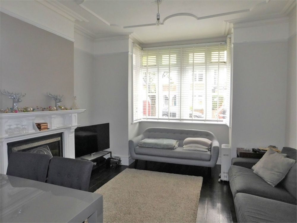 Milton Road, Hanwell, London, W7 1LQ