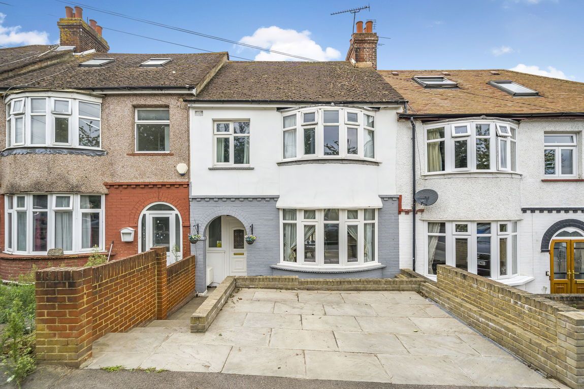 Featherby Road, Gillingham, Kent, ME8 6DE