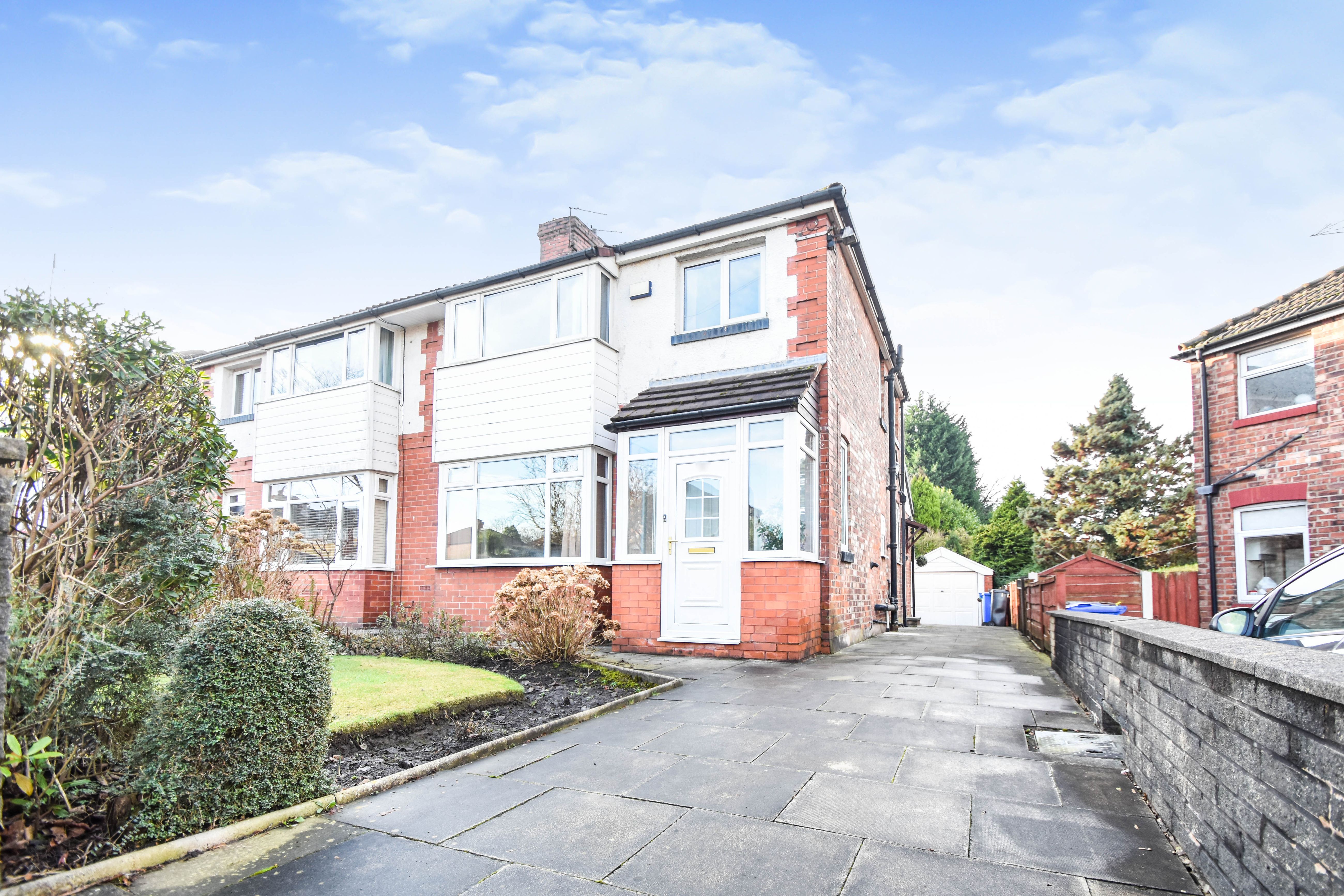 Carisbrook Avenue, Whitefield, M45