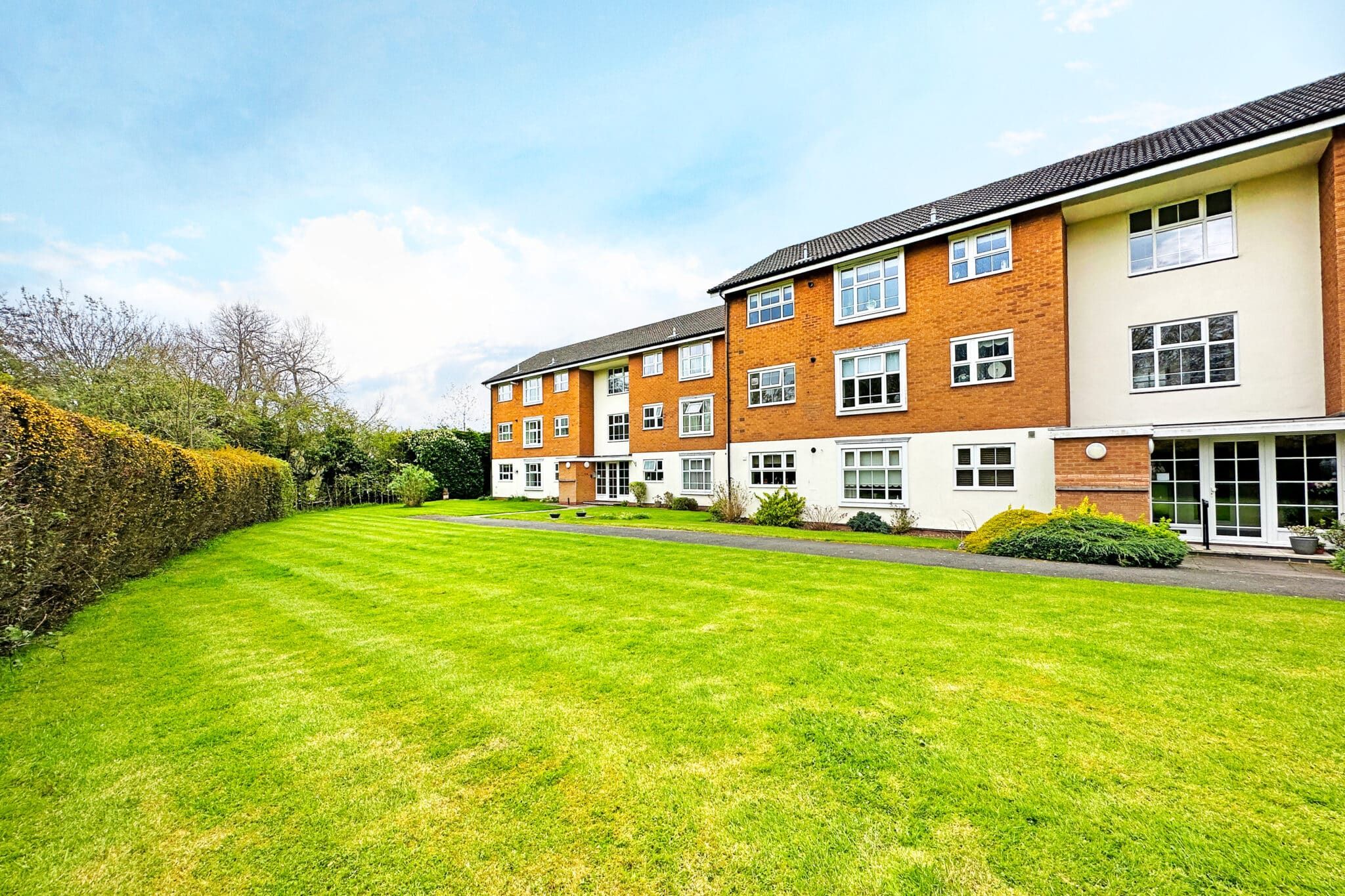 Flat 3, Starbold Court Starbold Crescent, Solihull, Knowle, B93 9LB