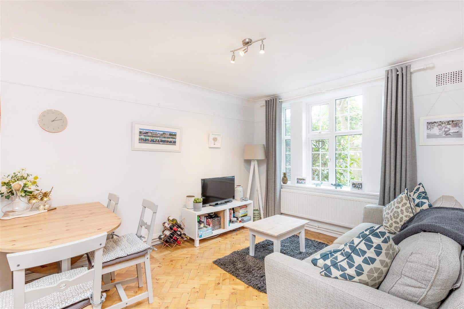 2 bed flat to rent in Rosemary Gardens, Mortlake, SW14 James Anderson