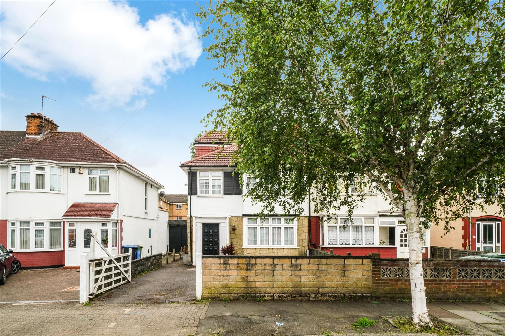 4 bed semidetached house for sale in Maybank Avenue, Wembley Daniels