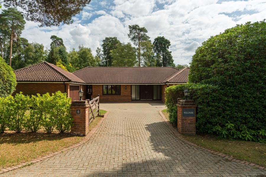 Brock Way, Wentworth Estate, Surrey, GU25 4SD