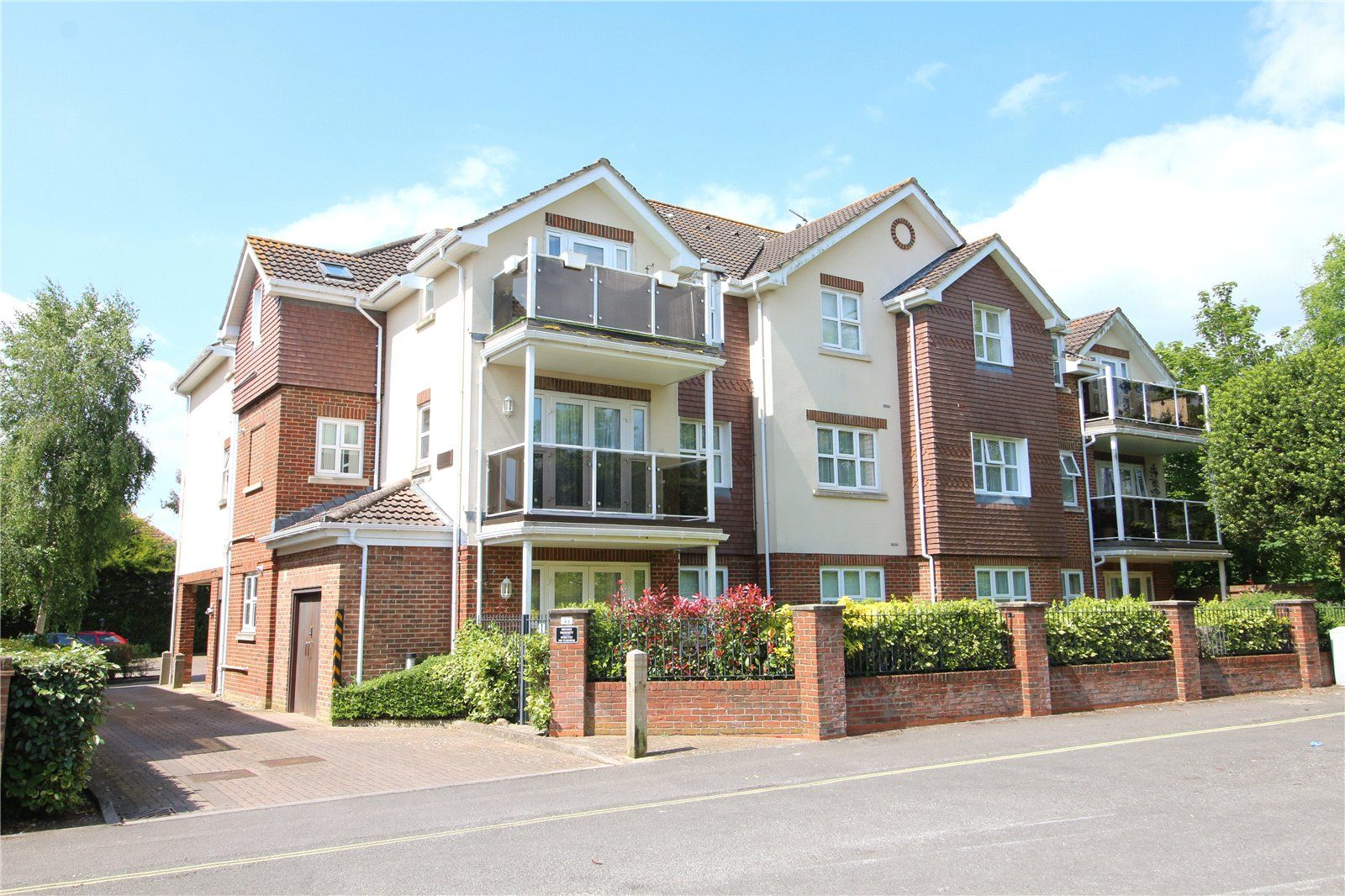 Elizabeth House, Whitefield Road, New Milton, Hampshire, BH25 6AN