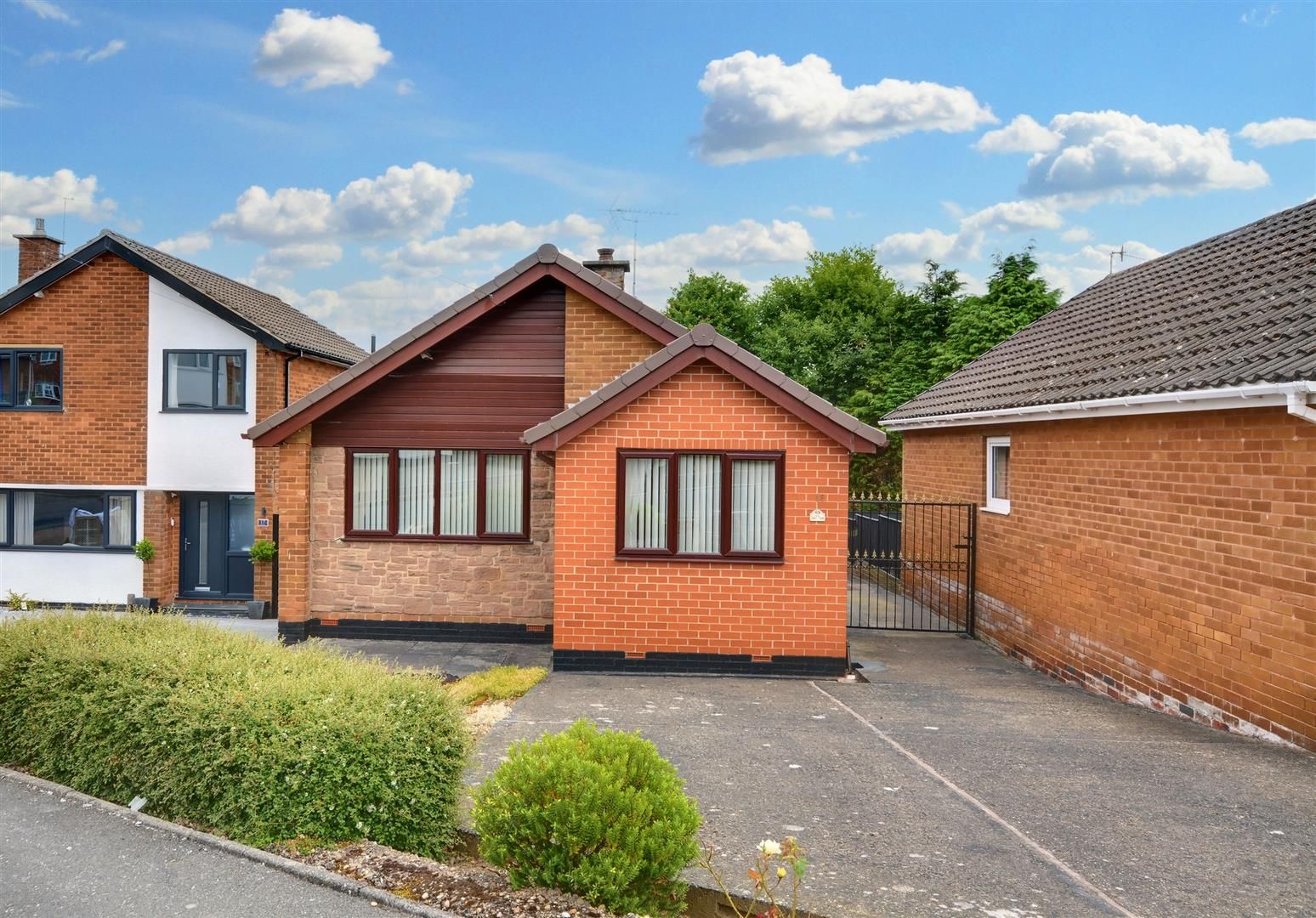 Oakham Way, Ilkeston, Derbyshire, DE7 8TF