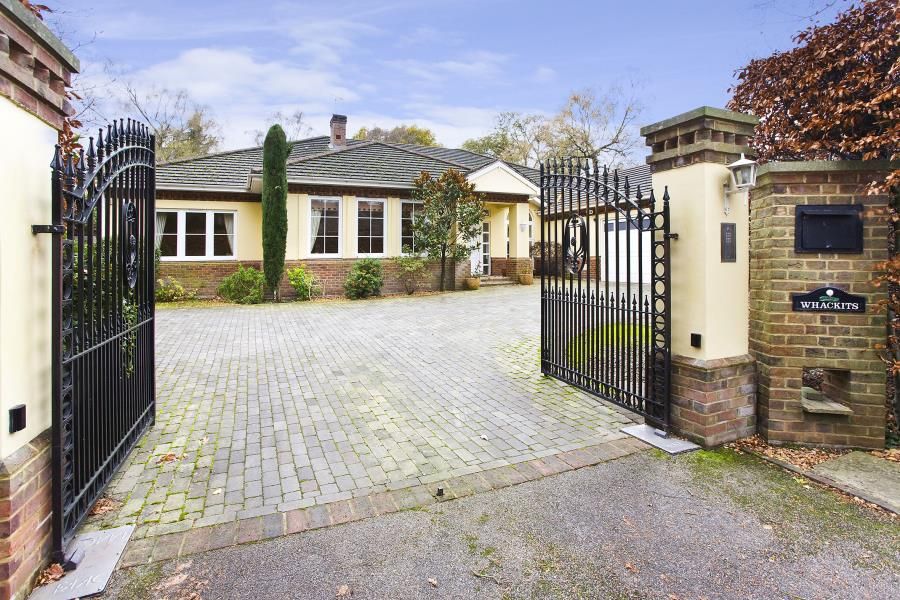 Badgers Hill, Wentworth Estate, Surrey, GU25 4SA