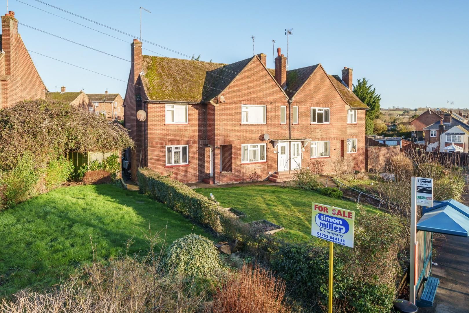 Bishops Close, Nettlestead, Maidstone, Kent, ME18 5ES